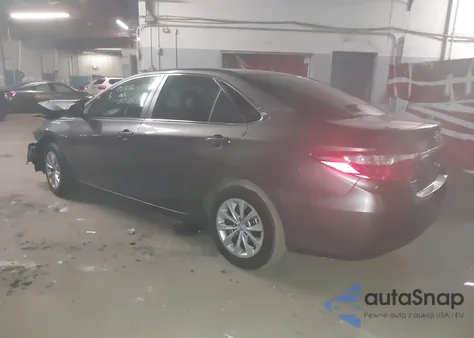 2017 Toyota Camry Le z USA, uszkodzony, nr VIN 4T1BF1FK7HU291604